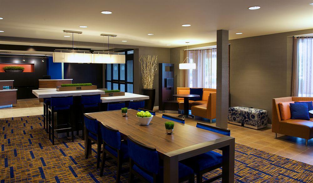 Country Inn & Suites By Radisson, Columbus-Edinburgh Zewnętrze zdjęcie