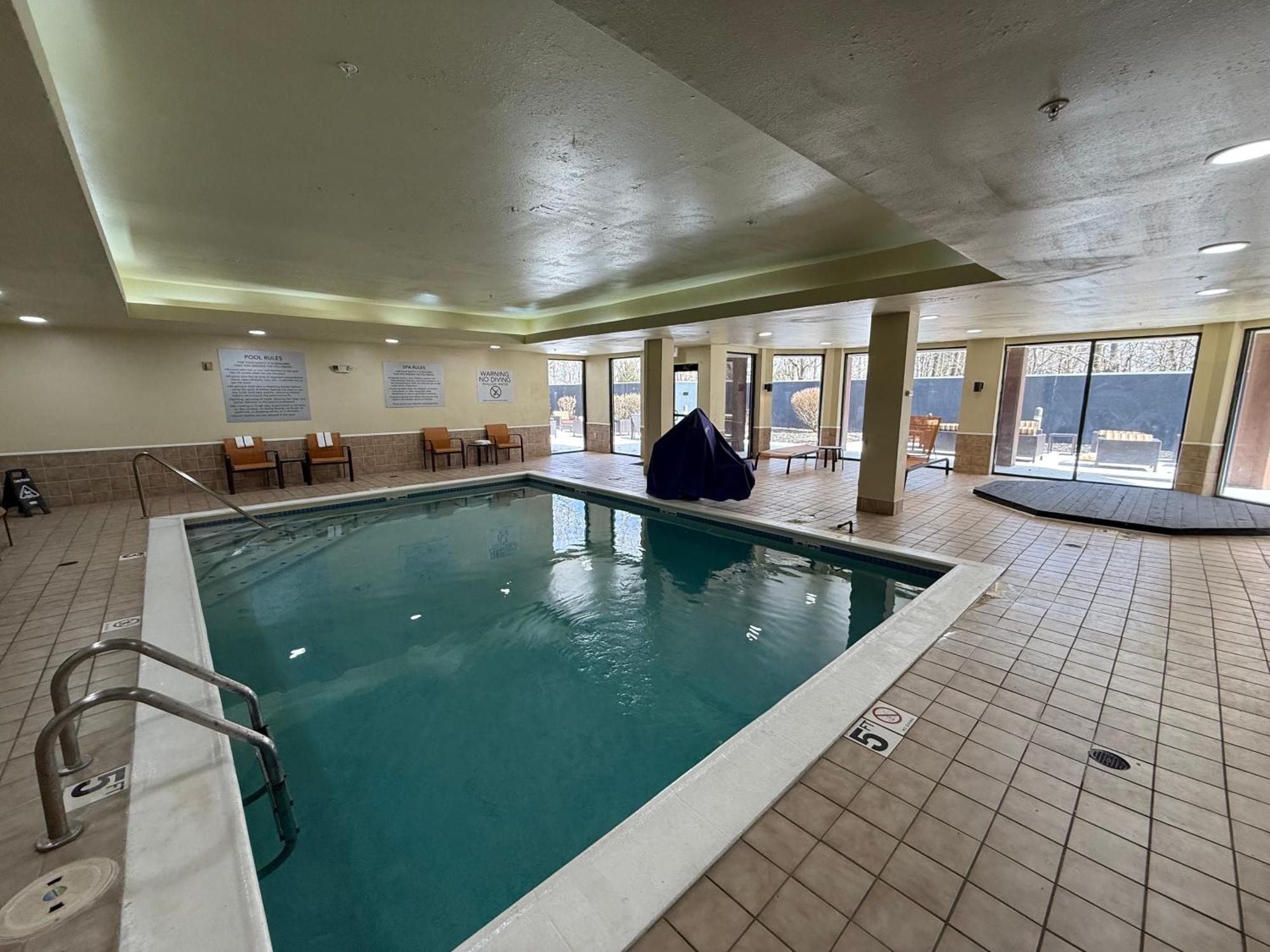 Country Inn & Suites By Radisson, Columbus-Edinburgh Zewnętrze zdjęcie