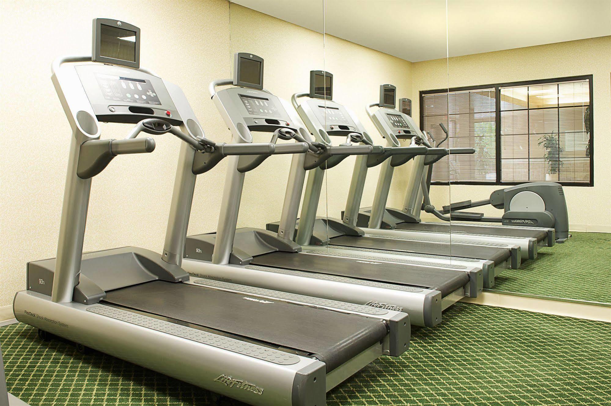 Country Inn & Suites By Radisson, Columbus-Edinburgh Zewnętrze zdjęcie